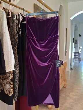 Lulu's Velvet Strapless Midi Dress in Deep Purple